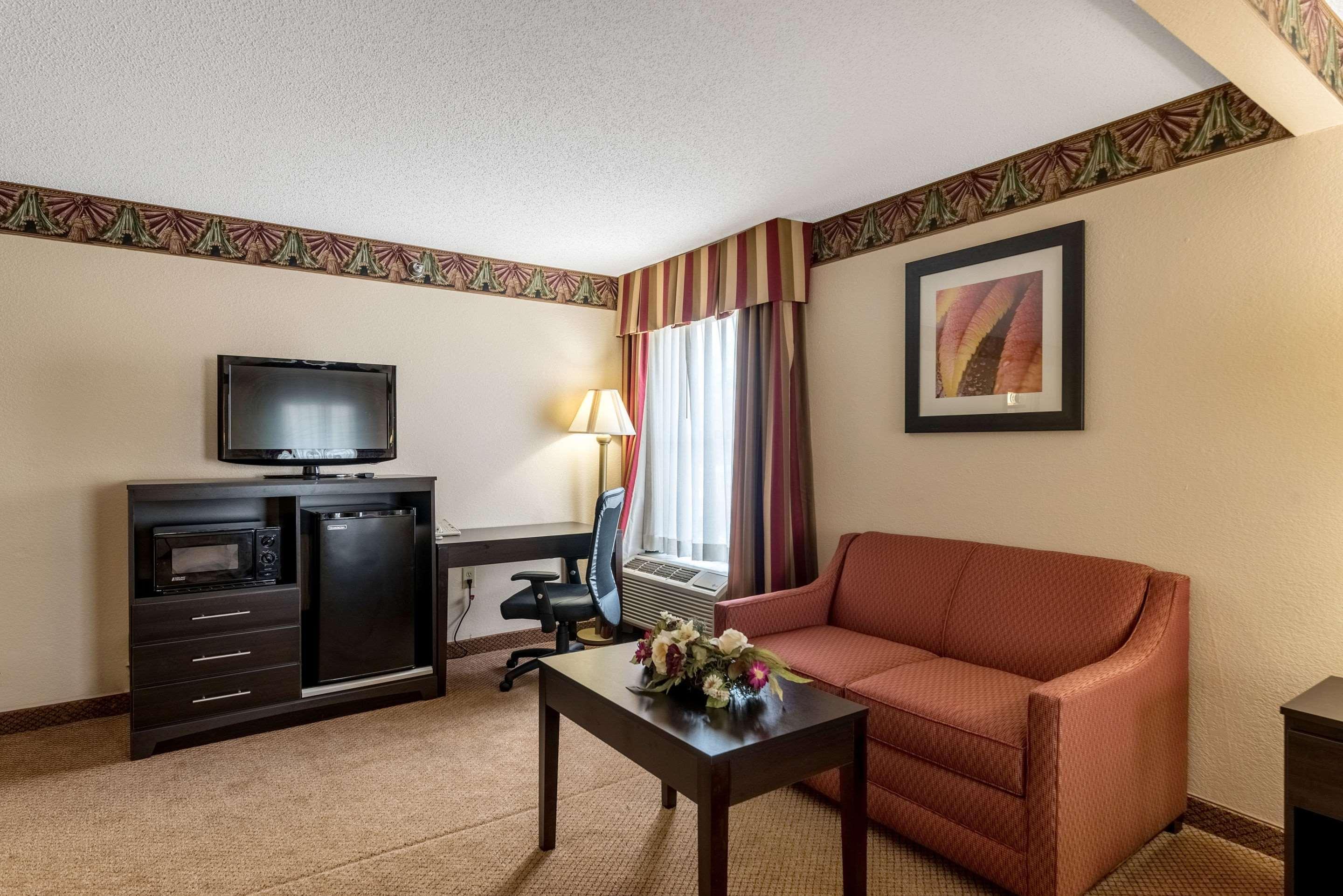 Quality Inn & Suites Clemmons I-40 Exterior foto