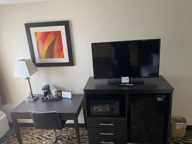 Quality Inn & Suites Clemmons I-40 Quarto foto